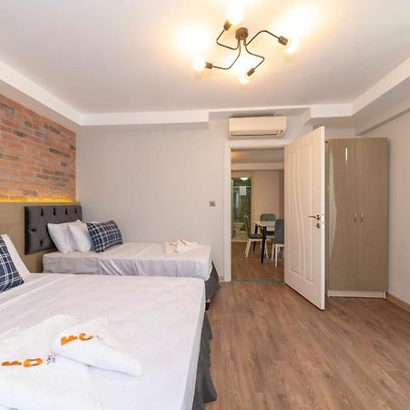 First Apart Apartment Istanbul Exterior photo
